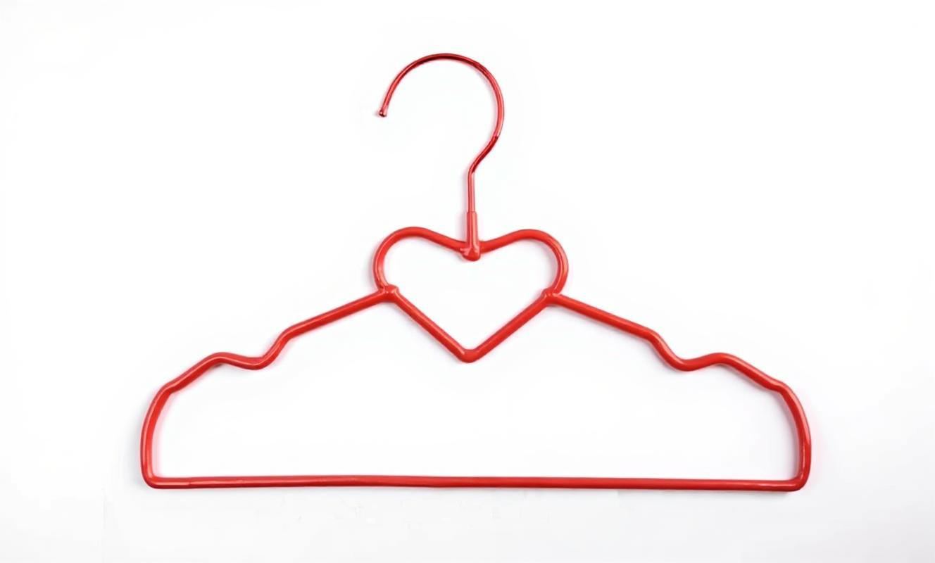 ביגוד<br>והנעלה